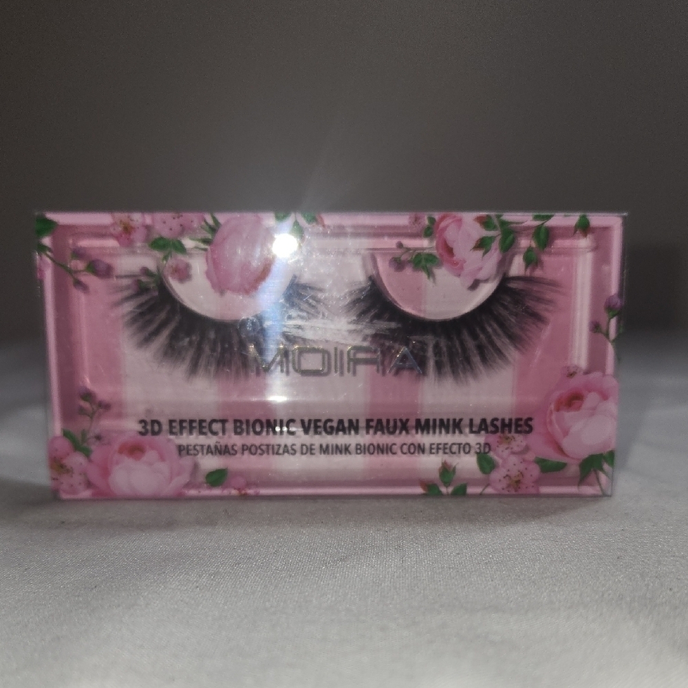 Moi Black Dramatic Fluffy Lashes